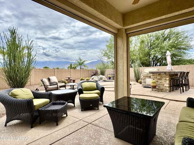 909 W Leatherleaf Drive, Tucson, AZ 85755