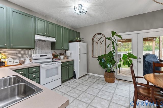 1603 High St, Farmville, VA 23901