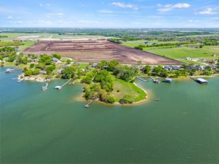 139 Lakeshore Drive, Waxahachie, TX 75165