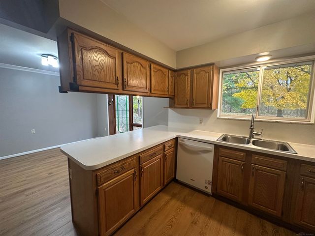 37775 DODGE PARK Road, Sterling Heights, MI 48312