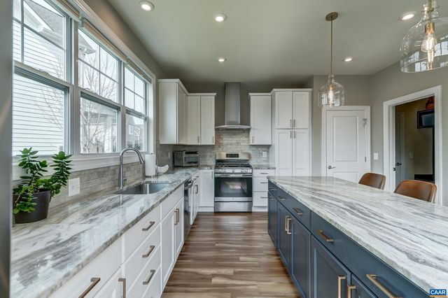 330 BISHOPGATE LN, Crozet, VA 22932