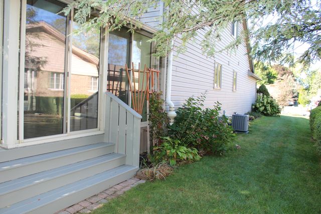 13197 Linda Vista Street, Belleville, MI 48111