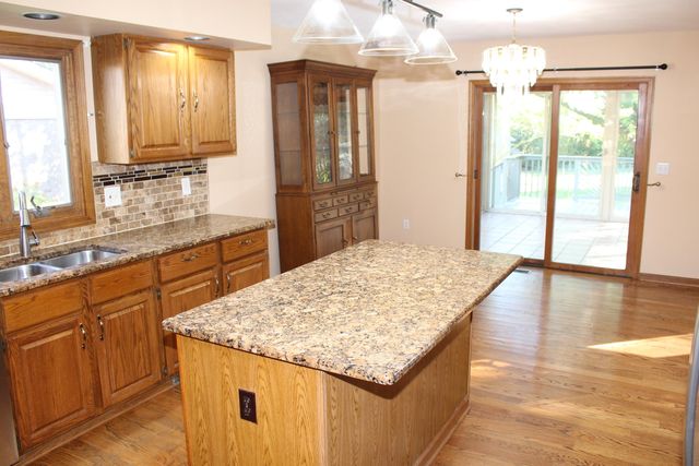 13197 Linda Vista Street, Belleville, MI 48111