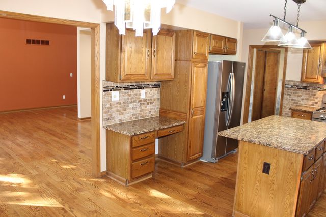 13197 Linda Vista Street, Belleville, MI 48111