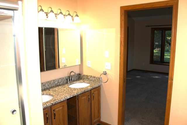 13197 Linda Vista Street, Belleville, MI 48111