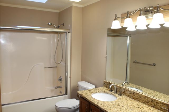 13197 Linda Vista Street, Belleville, MI 48111