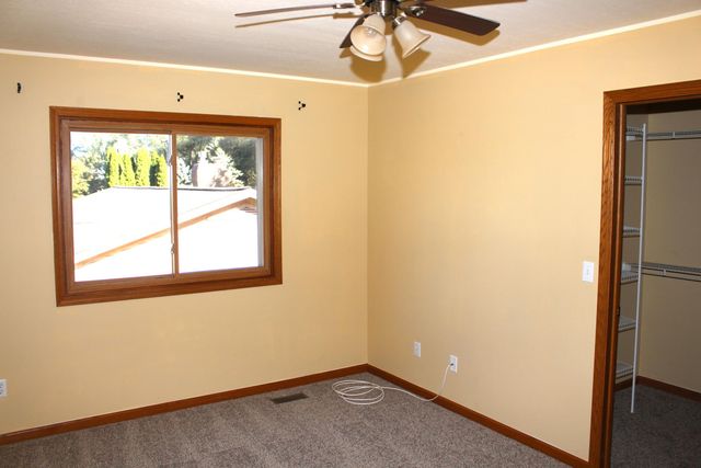 13197 Linda Vista Street, Belleville, MI 48111