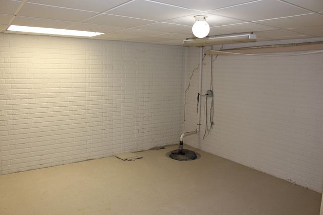 13197 Linda Vista Street, Belleville, MI 48111