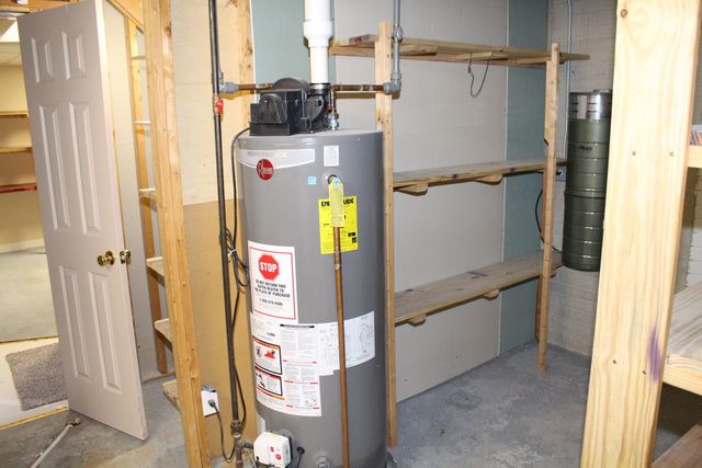 13197 Linda Vista Street, Belleville, MI 48111