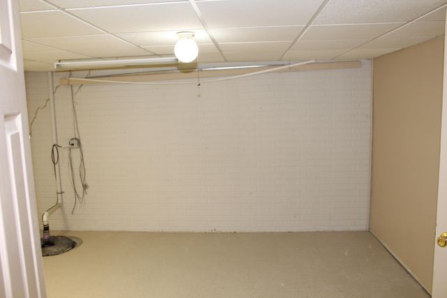 13197 Linda Vista Street, Belleville, MI 48111