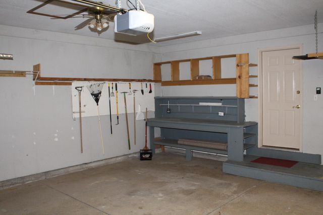 13197 Linda Vista Street, Belleville, MI 48111