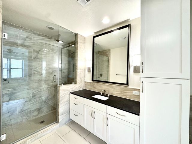 2303 Mid Lane 228, Houston, TX 77027