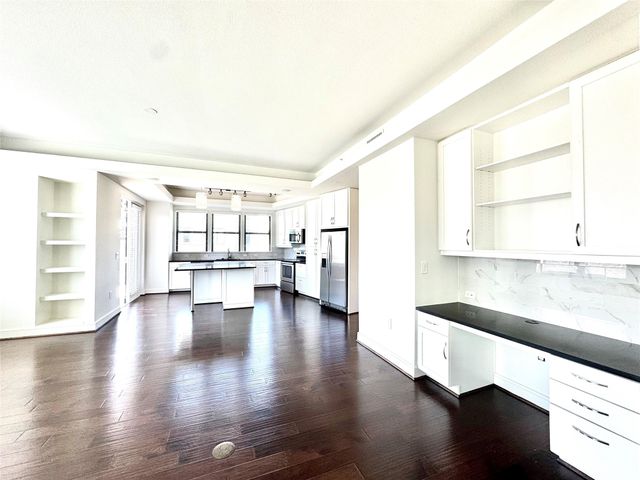 2303 Mid Lane 228, Houston, TX 77027