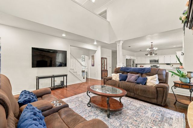 74 Meadow Hill Lane, Sherman, TX 75090