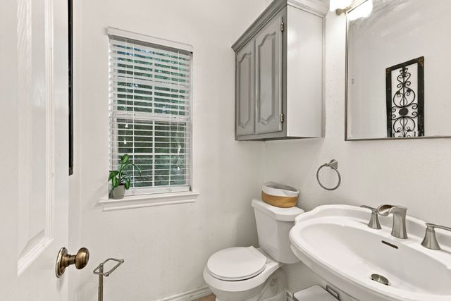 74 Meadow Hill Lane, Sherman, TX 75090