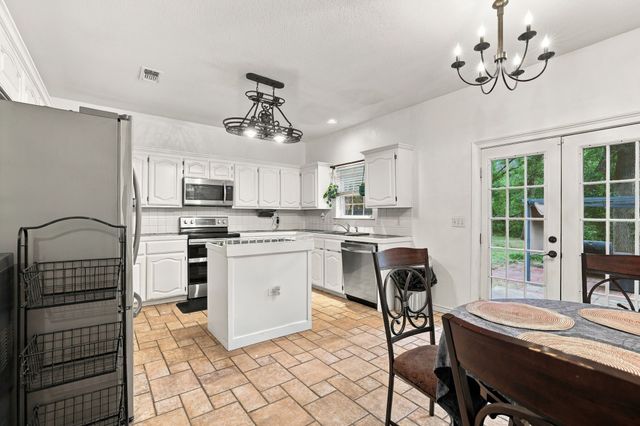74 Meadow Hill Lane, Sherman, TX 75090