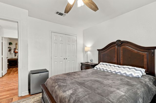 74 Meadow Hill Lane, Sherman, TX 75090
