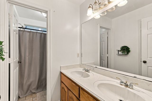 74 Meadow Hill Lane, Sherman, TX 75090