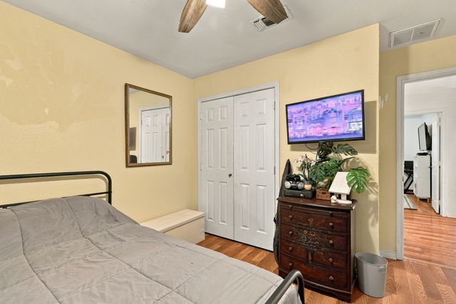 74 Meadow Hill Lane, Sherman, TX 75090