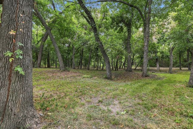 74 Meadow Hill Lane, Sherman, TX 75090