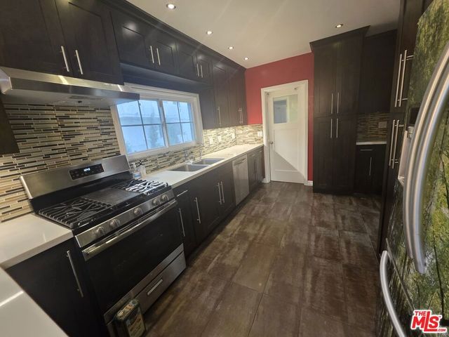 939 S Ogden Drive, Los Angeles, CA 90036