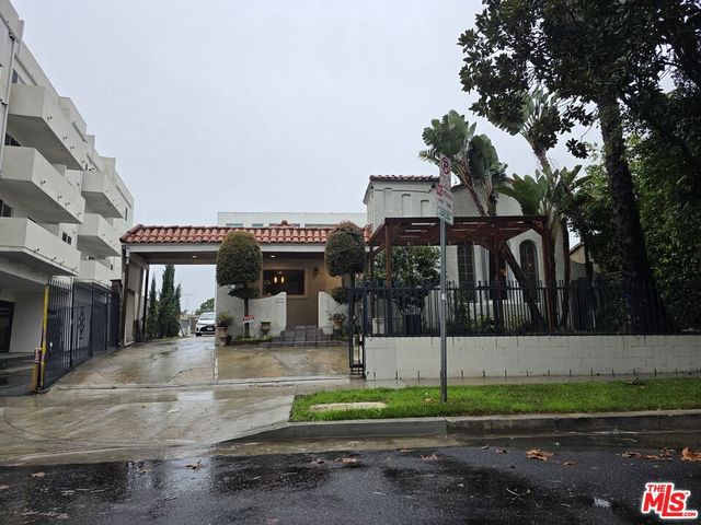 939 S Ogden Drive, Los Angeles, CA 90036