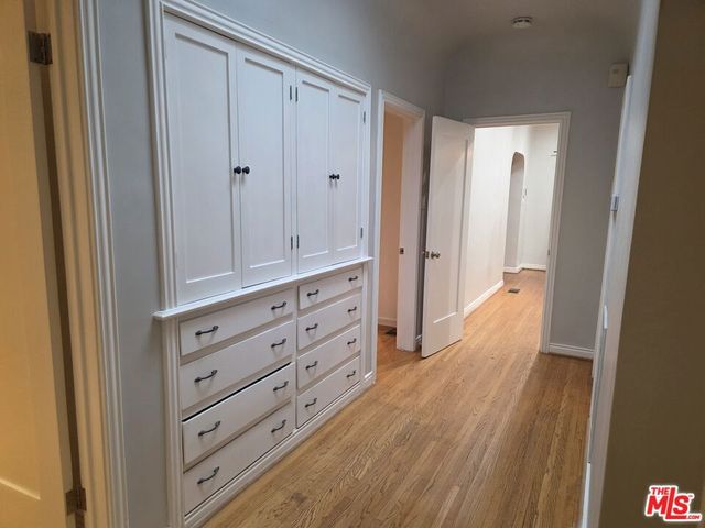 939 S Ogden Drive, Los Angeles, CA 90036