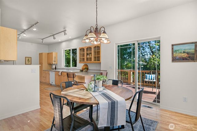 1608 Valhalla Street, Bellingham, WA 98226
