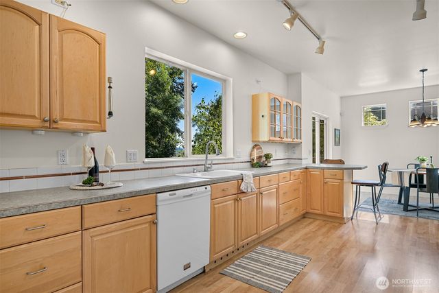 1608 Valhalla Street, Bellingham, WA 98226