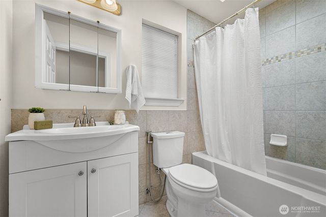 1608 Valhalla Street, Bellingham, WA 98226