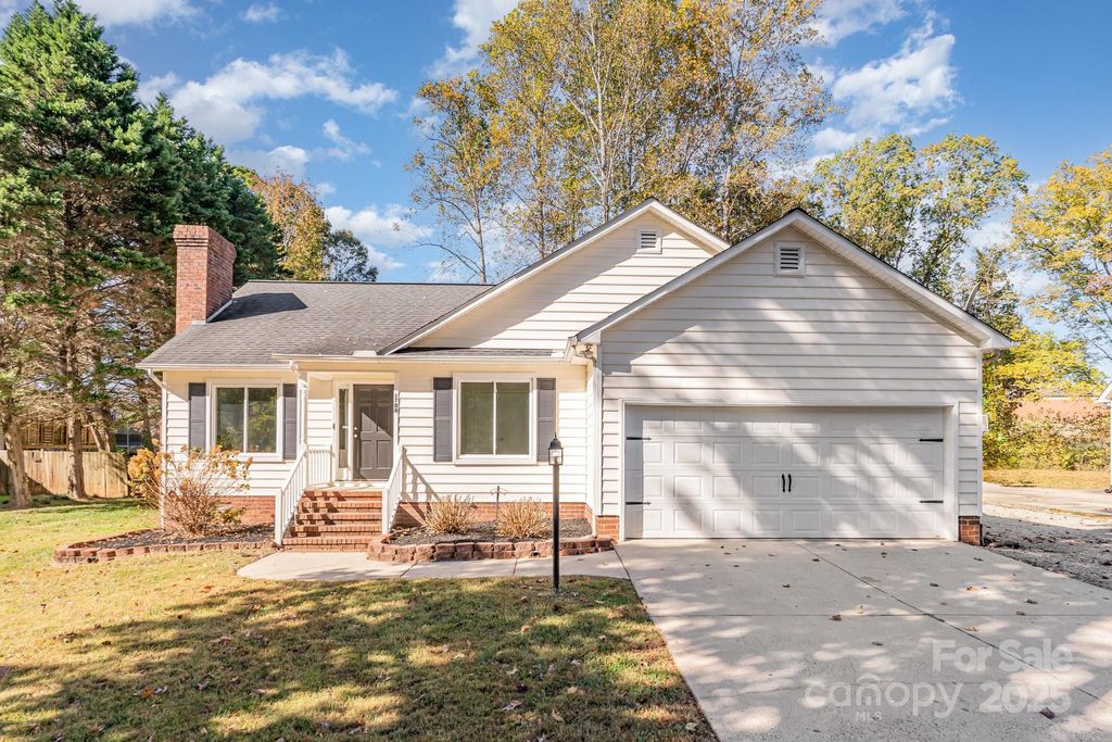 1700 Azalea Avenue, Kannapolis, NC 28081