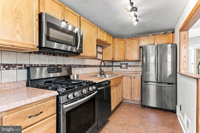 231 W WYNCLIFFE AVE, Clifton Heights, PA 19018