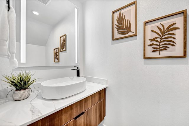 1115 Emilia Avenue, Lowell, AR 72745