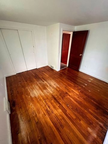 132 Miller Street 132, Springfield, MA 01104