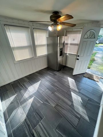 132 Miller Street 132, Springfield, MA 01104
