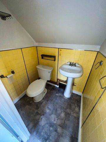 132 Miller Street 132, Springfield, MA 01104