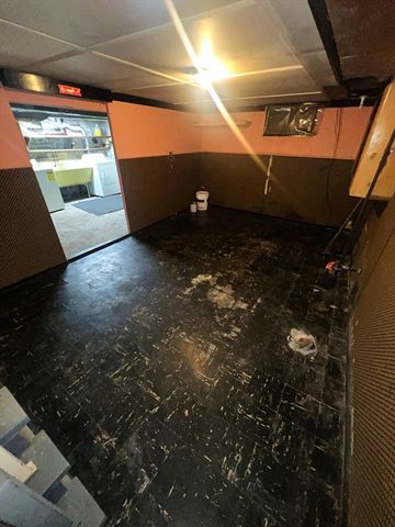 132 Miller Street 132, Springfield, MA 01104