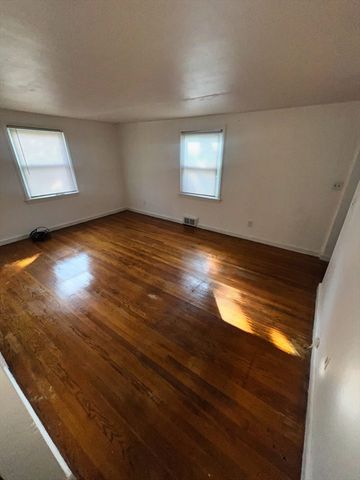 132 Miller Street 132, Springfield, MA 01104