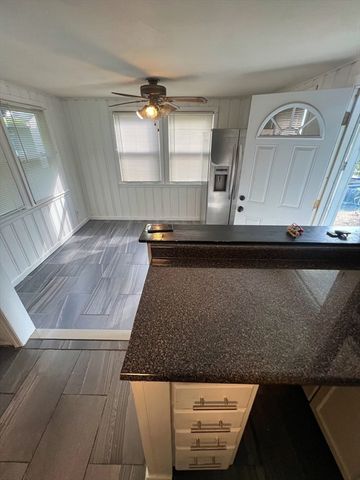 132 Miller Street 132, Springfield, MA 01104
