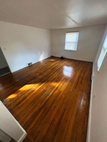 132 Miller Street 132, Springfield, MA 01104