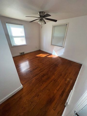 132 Miller Street 132, Springfield, MA 01104