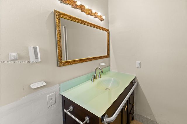 612 Minorca Ave, Coral Gables, FL 33134