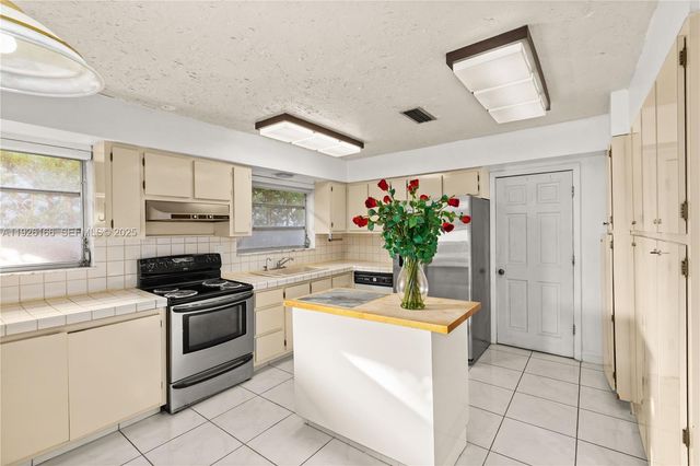 612 Minorca Ave, Coral Gables, FL 33134