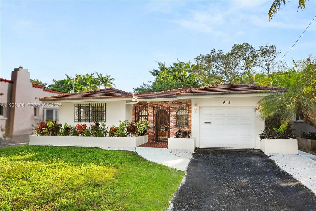 612 Minorca Ave, Coral Gables, FL 33134
