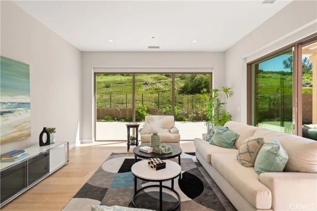 128 Spotted Quail, Irvine, CA 92618