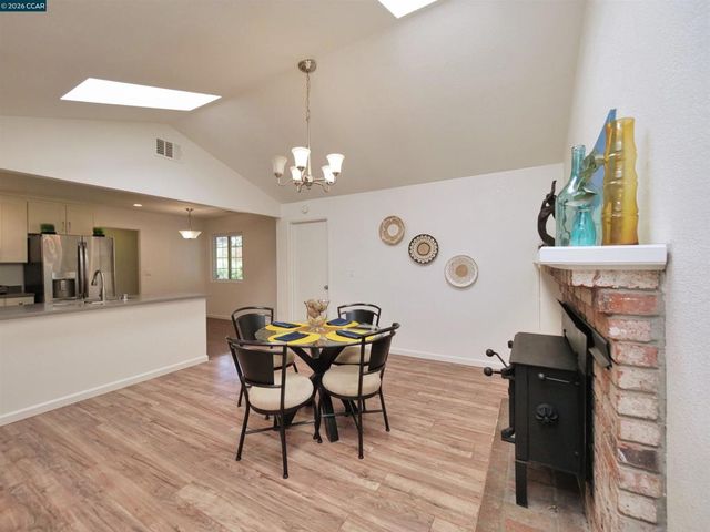 913 Seascape Cir, Rodeo, CA 94572