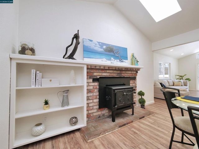 913 Seascape Cir, Rodeo, CA 94572