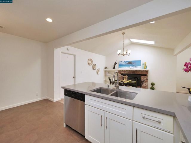 913 Seascape Cir, Rodeo, CA 94572