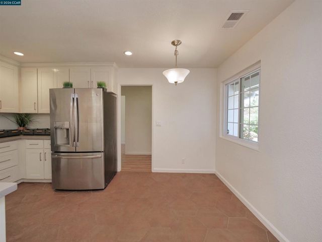 913 Seascape Cir, Rodeo, CA 94572