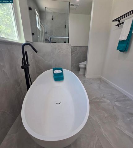913 Seascape Cir, Rodeo, CA 94572